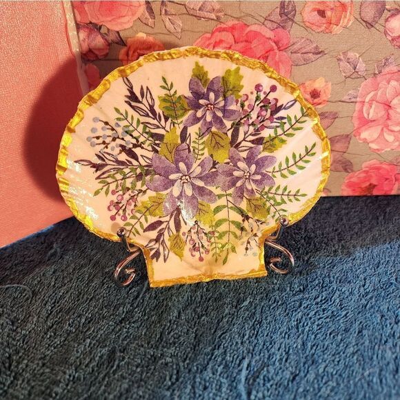 Decoupage Scalloped shells   - Picture 5 of 5